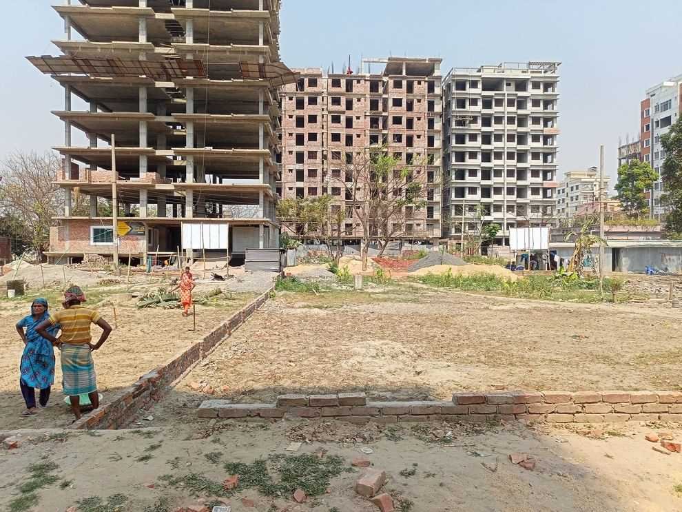 2150 বর্গফুট কনডোমোনিয়াম ফ্ল্যাটের শেয়ারে বিক্রি