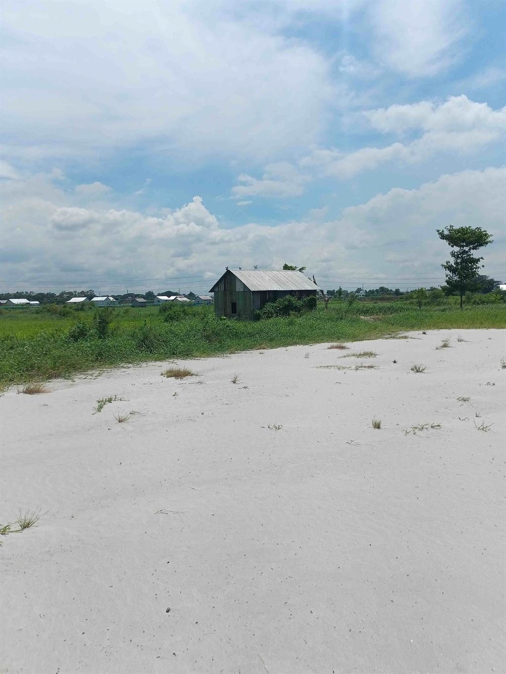 সম্পুর্ন নিস্কন্টক ভেজাল মুক্ত বি ব্লক 10 কাঠা জমি বিক্রয় করা হবে