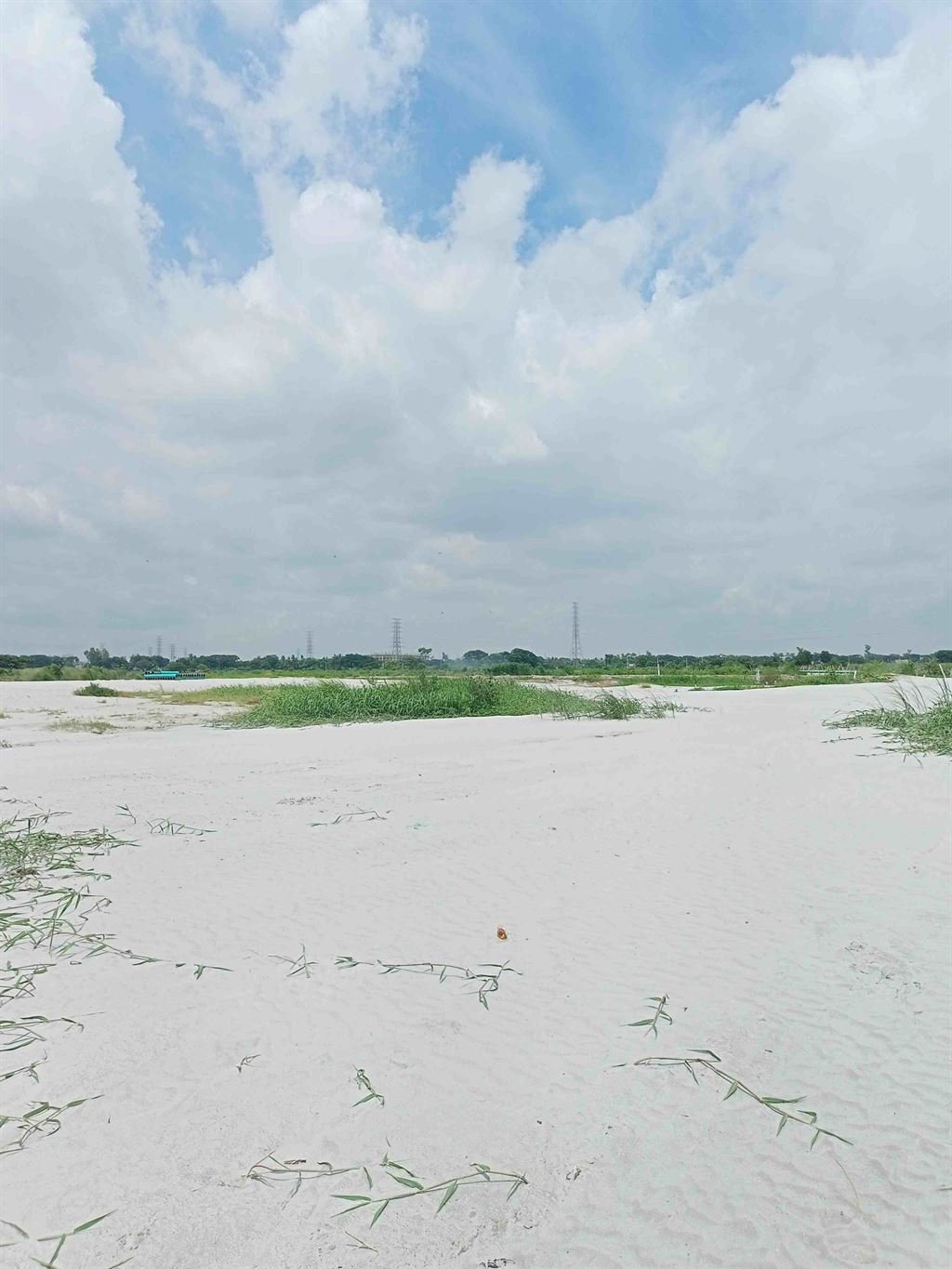 কিস্তিতে জমি বিক্রি কাছেই রয়েছে স্কুল,কলেজ,মাদ্রাসা,বাজার 3.5 কাঠা