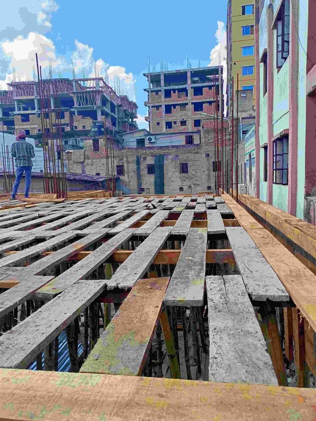 মোহাম্মদ পুর ঢাকা উদ্যান 2060 বর্গফুট ফ্ল্যাট বিক্রয়