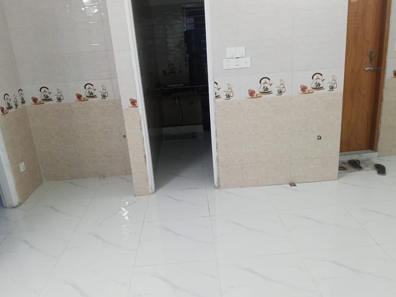 # NEW READY FLAT @ SALE 1350 SFT 2ND,4TH & 5TH FLOOR .