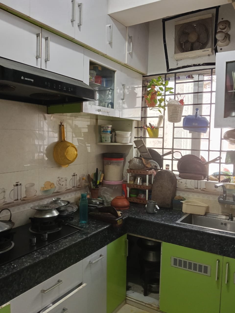 # দক্ষিণ মুখি @1300 বর্গফুট ডেকোরেশন ও ফ্ল্যাট @ লোন সুবিধা সহ