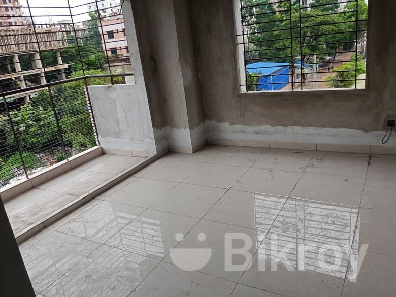 # SAMI COMMERCIAL & READY HOME @ SALE 50000 SFT 12.5 STOREID BUILDING.