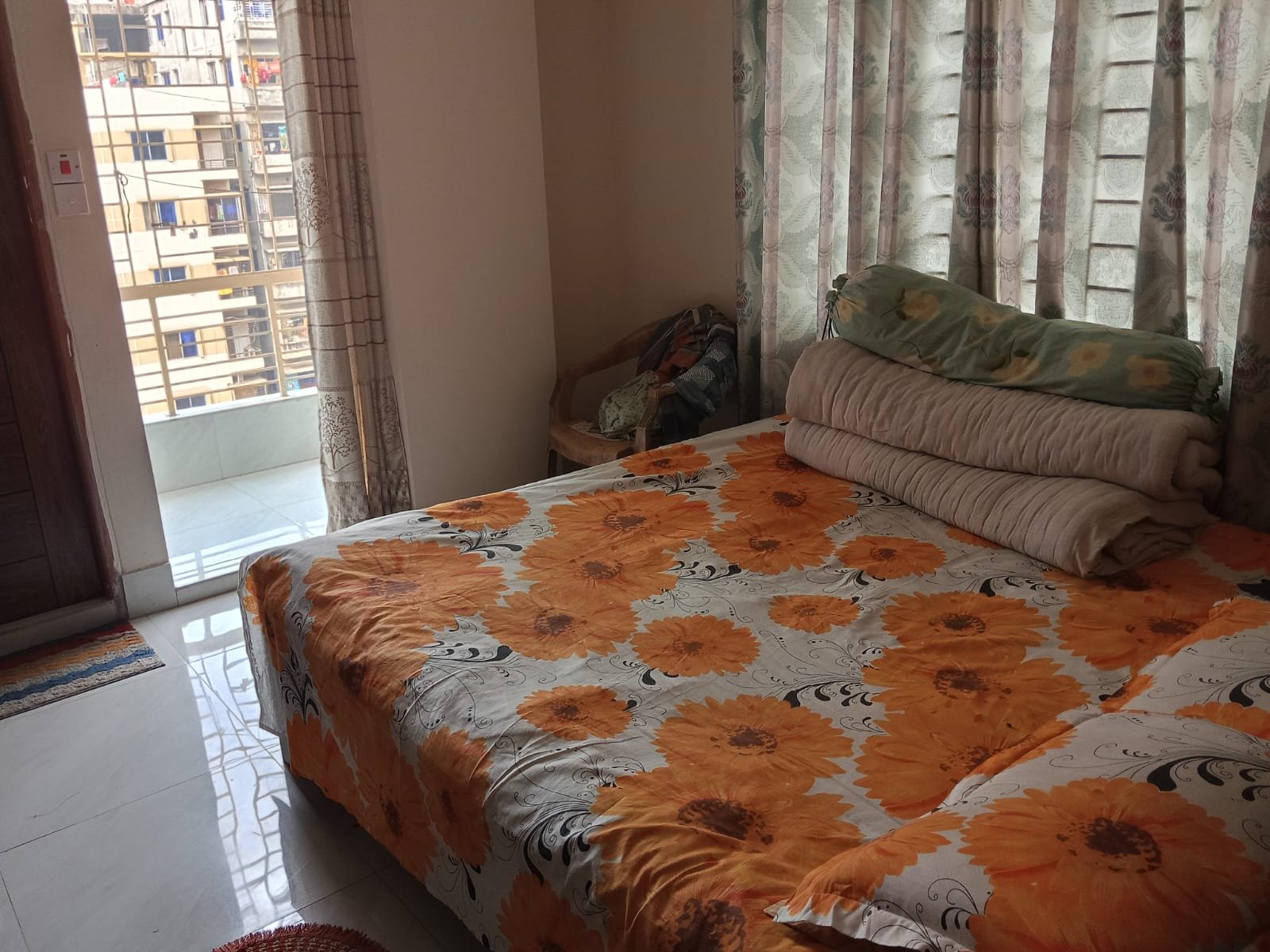 READY FLAT @ 1050 SFT DHAKA UDDAN.6 MONTH USED.