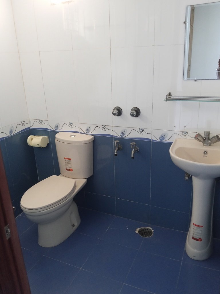 ডেকোরেশন করা @ ১৮০০ বর্গফুট রেডি ফ্লাট বিক্রি লোন সুবিধা সহ