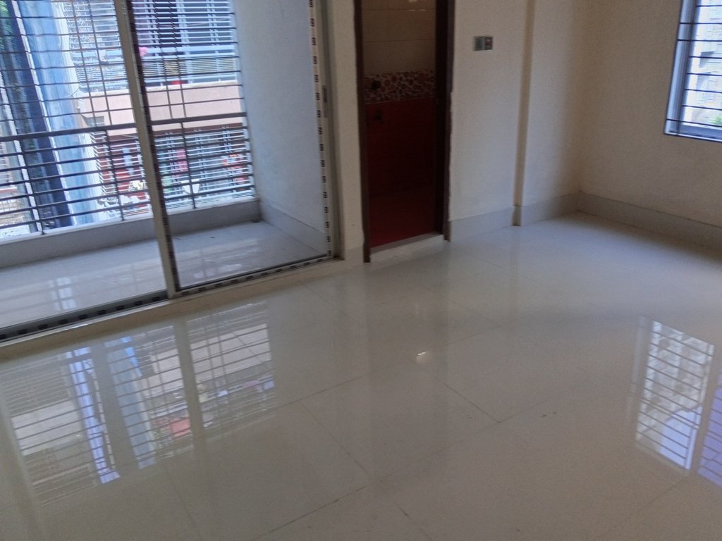 ডেকোরেশন করা @ ১৮০০ বর্গফুট রেডি ফ্লাট বিক্রি লোন সুবিধা সহ