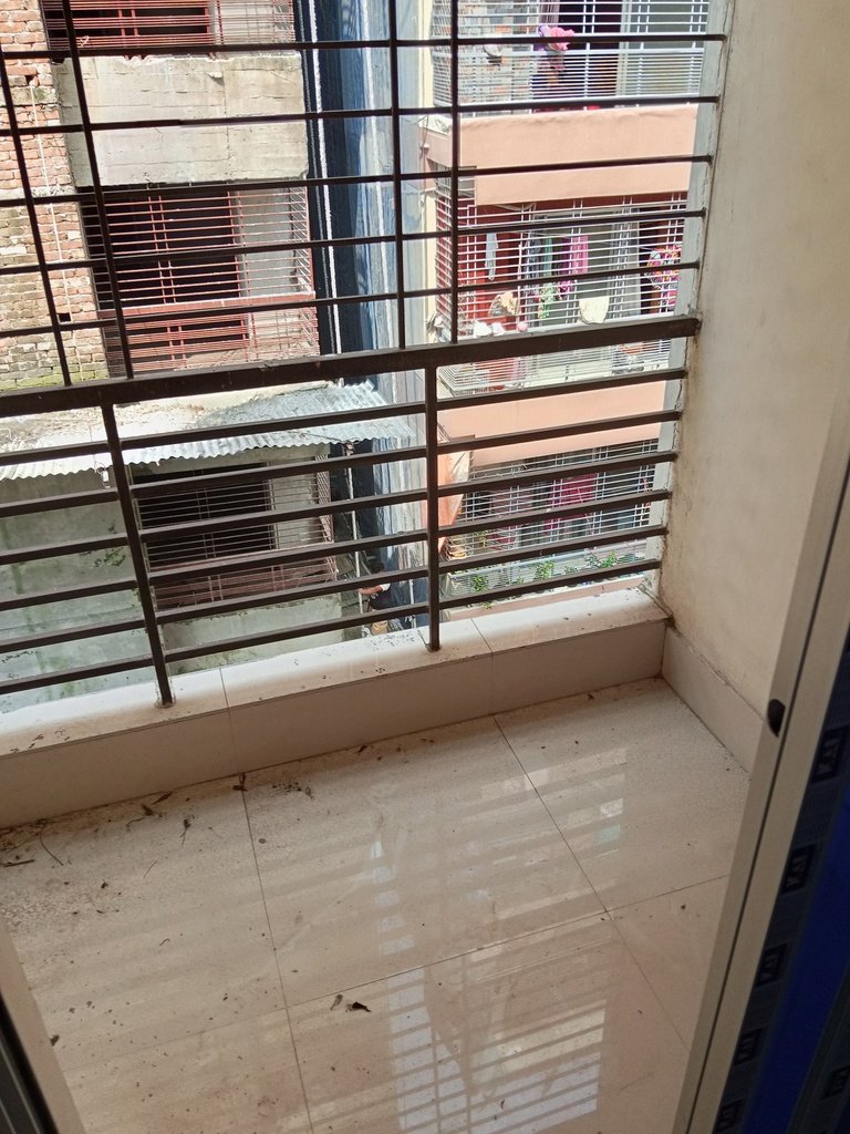 ডেকোরেশন করা @ ১৮০০ বর্গফুট রেডি ফ্লাট বিক্রি লোন সুবিধা সহ