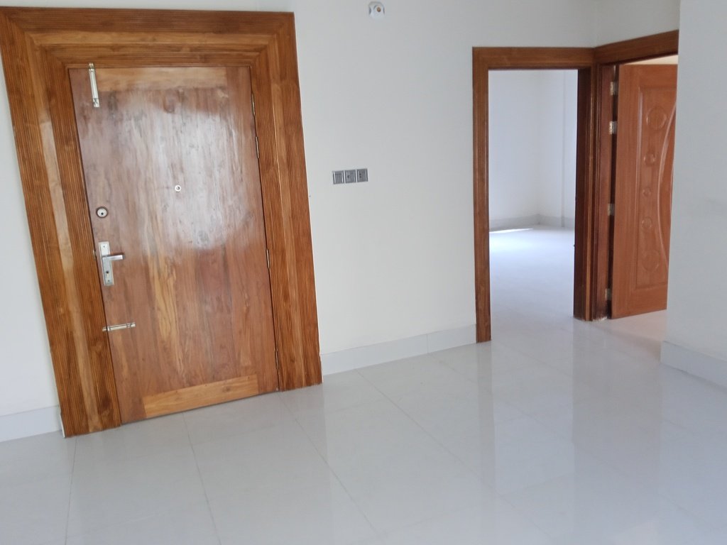 ডেকোরেশন করা @ ১৮০০ বর্গফুট রেডি ফ্লাট বিক্রি লোন সুবিধা সহ