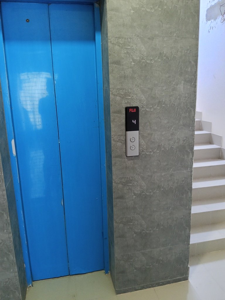 ডেকোরেশন করা @ ১৮০০ বর্গফুট রেডি ফ্লাট বিক্রি লোন সুবিধা সহ