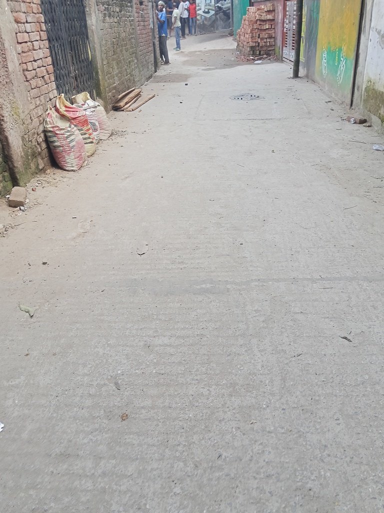 দক্ষিণ পশ্চিম @ কর্নার প্লটে 1295 বর্গফুট ফ্ল্যাট বিক্রি