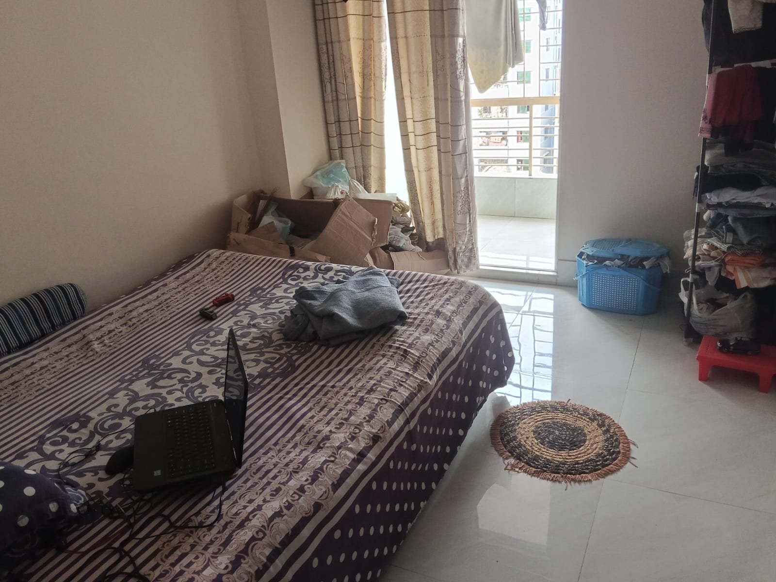 READY FLAT @ 1050 SFT DHAKA UDDAN.6 MONTH USED.