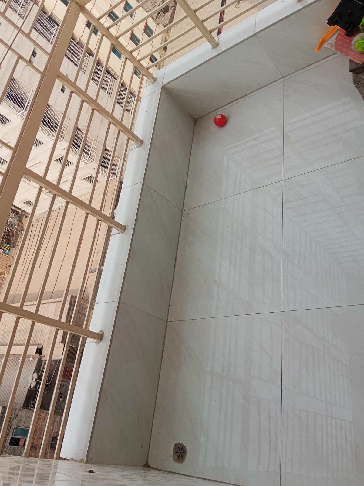 READY FLAT @ 1050 SFT DHAKA UDDAN.6 MONTH USED.